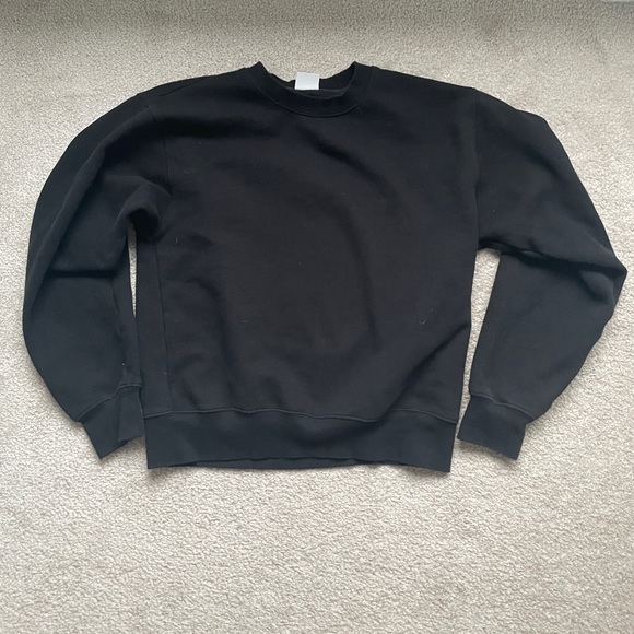 Aritzia Perfect Crewneck - Picture 1 of 2